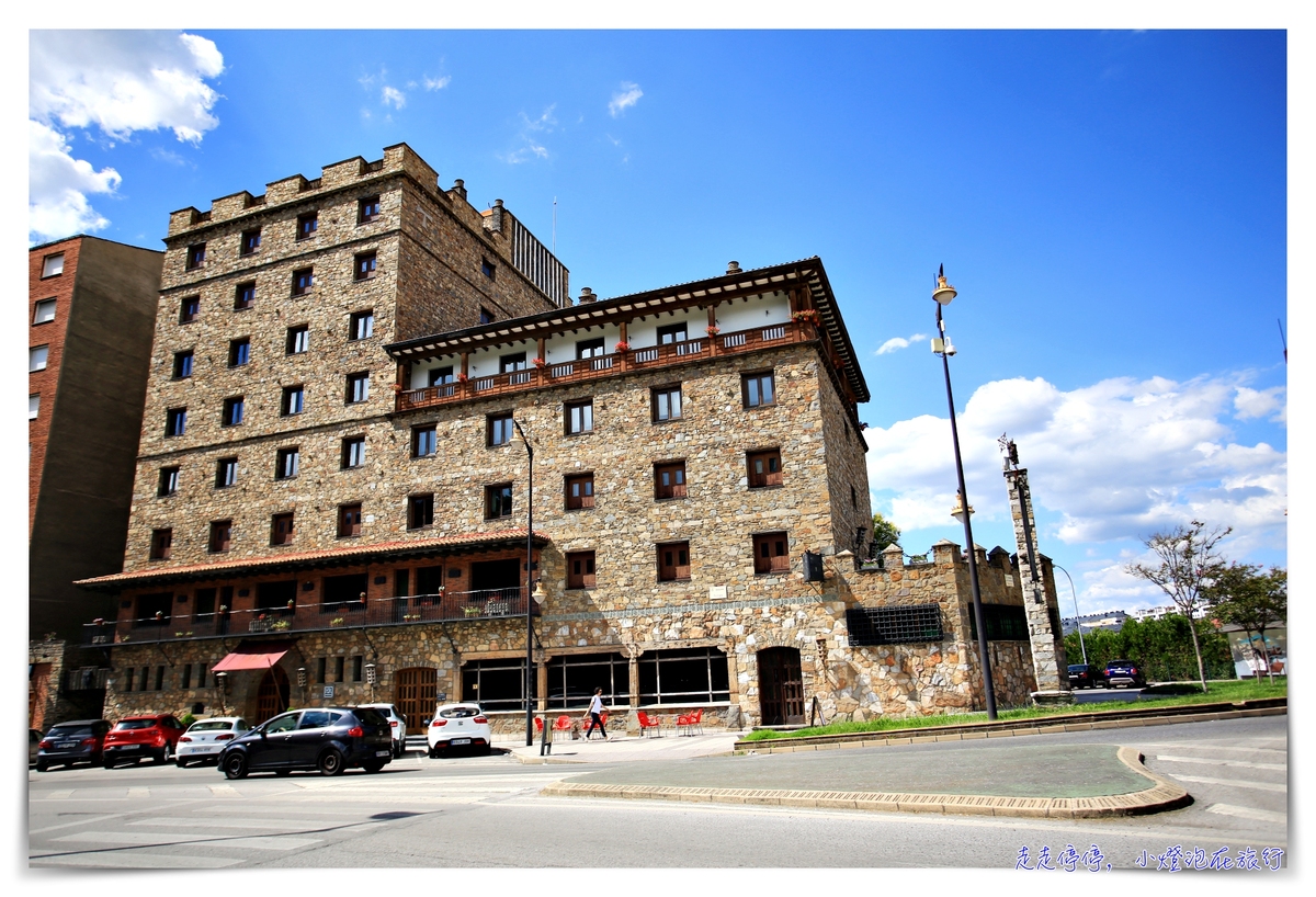 龐費拉達住宿｜Hotel Temple Ponferrada，中世紀古蹟神廟廣場旁飯店，古色古香～