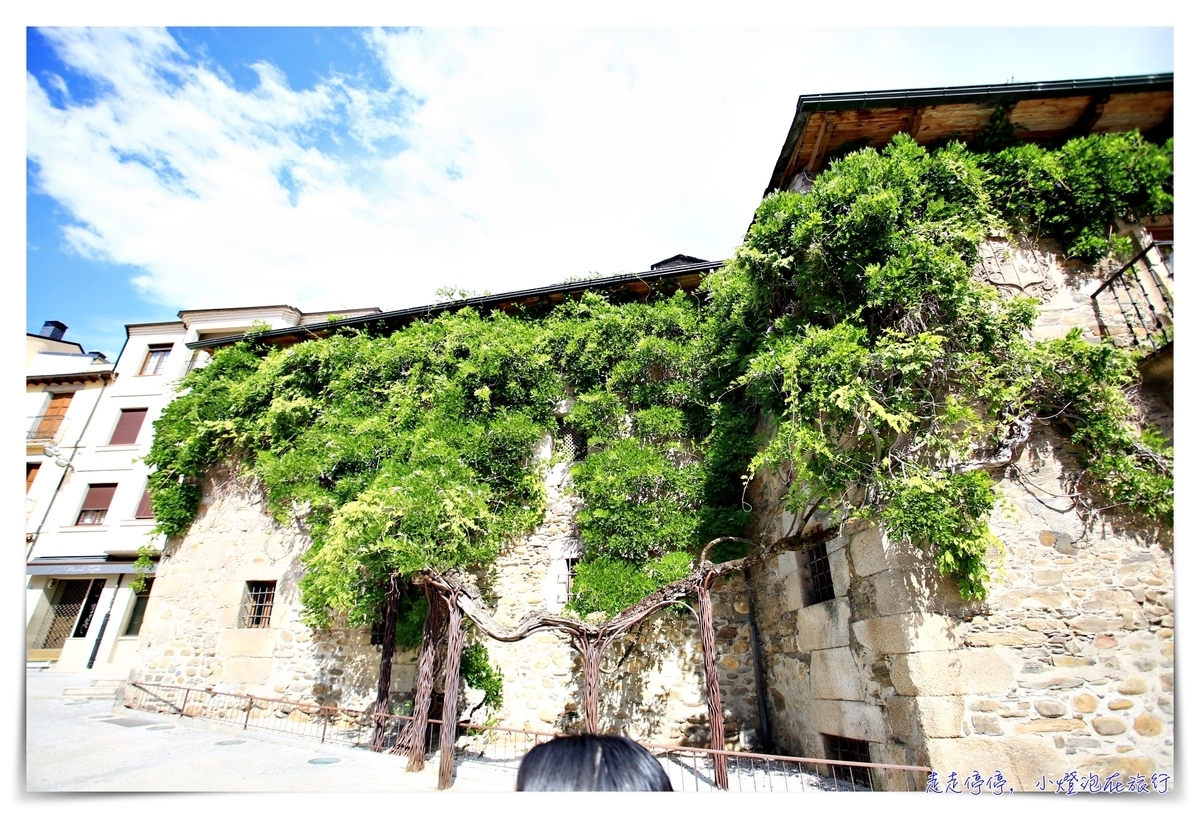 西班牙親子朝聖之路｜Day3，火車抵達Ponferrada，慢行在龐費拉達～Castillo de Ponferrada、Iglesia de San Andres、Albergue de Peregrinos San Nicolás de Flue