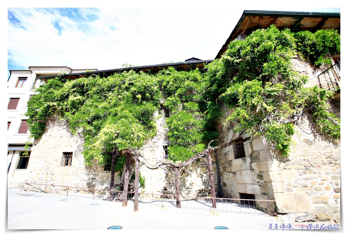 西班牙親子朝聖之路｜Day3，火車抵達Ponferrada，慢行在龐費拉達～Castillo de Ponferrada、Iglesia de San Andres、Albergue de Peregrinos San Nicolás de Flue