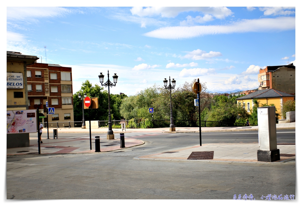 西班牙親子朝聖之路｜Day3，火車抵達Ponferrada，慢行在龐費拉達～Castillo de Ponferrada、Iglesia de San Andres、Albergue de Peregrinos San Nicolás de Flue