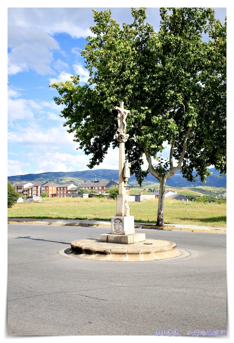 西班牙親子朝聖之路｜Day3，火車抵達Ponferrada，慢行在龐費拉達～Castillo de Ponferrada、Iglesia de San Andres、Albergue de Peregrinos San Nicolás de Flue