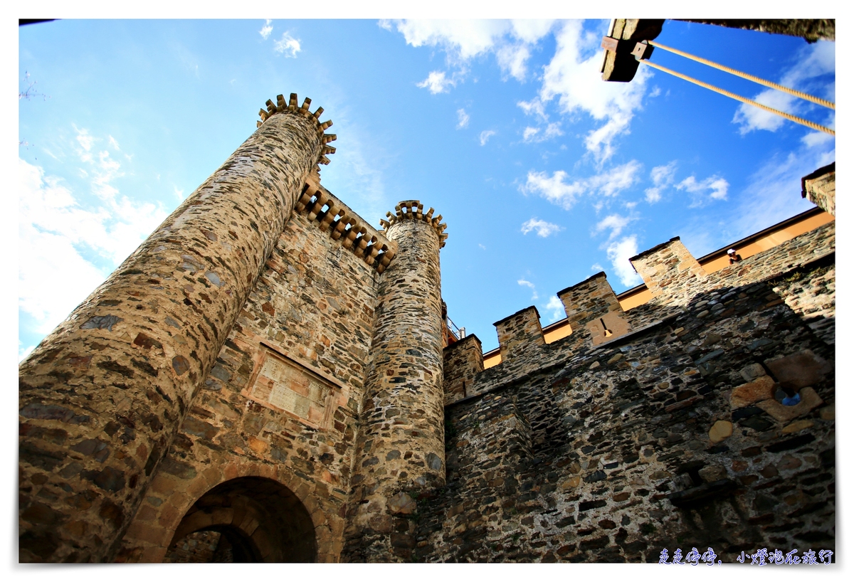 西班牙親子朝聖之路｜Day3，火車抵達Ponferrada，慢行在龐費拉達～Castillo de Ponferrada、Iglesia de San Andres、Albergue de Peregrinos San Nicolás de Flue