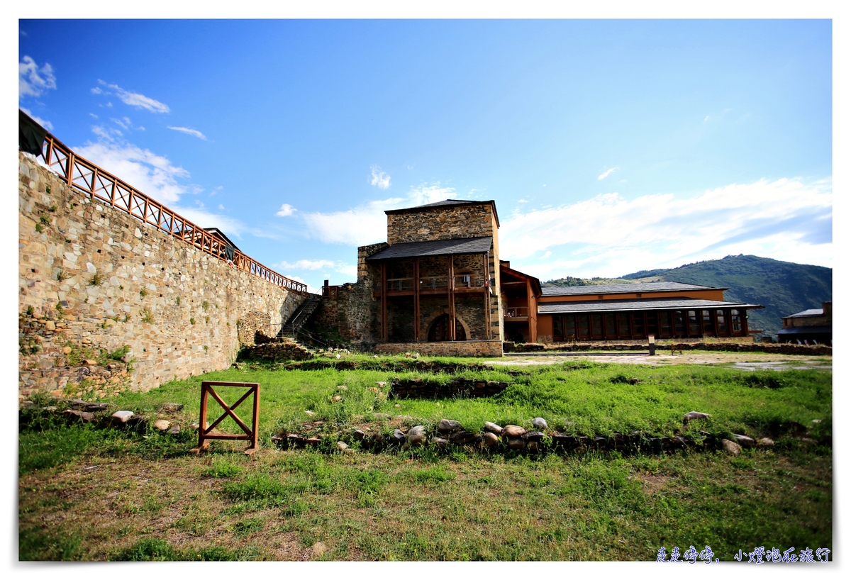 西班牙親子朝聖之路｜Day3，火車抵達Ponferrada，慢行在龐費拉達～Castillo de Ponferrada、Iglesia de San Andres、Albergue de Peregrinos San Nicolás de Flue