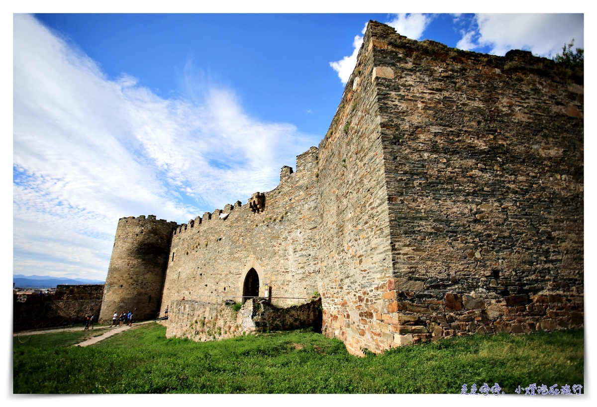 西班牙親子朝聖之路｜Day3，火車抵達Ponferrada，慢行在龐費拉達～Castillo de Ponferrada、Iglesia de San Andres、Albergue de Peregrinos San Nicolás de Flue