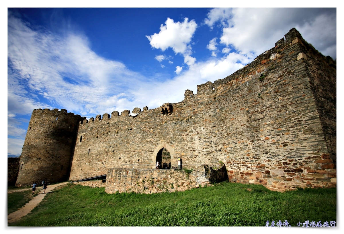 西班牙親子朝聖之路｜Day3，火車抵達Ponferrada，慢行在龐費拉達～Castillo de Ponferrada、Iglesia de San Andres、Albergue de Peregrinos San Nicolás de Flue