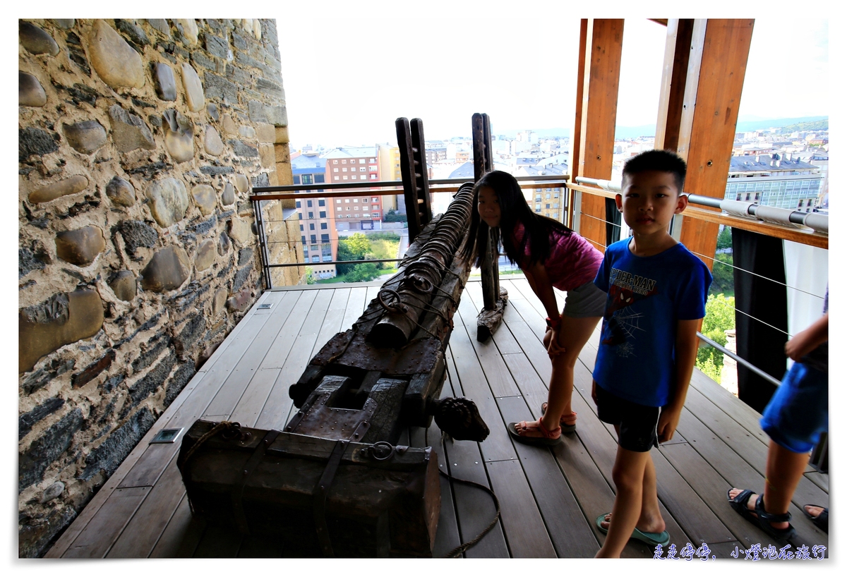 西班牙親子朝聖之路｜Day3，火車抵達Ponferrada，慢行在龐費拉達～Castillo de Ponferrada、Iglesia de San Andres、Albergue de Peregrinos San Nicolás de Flue