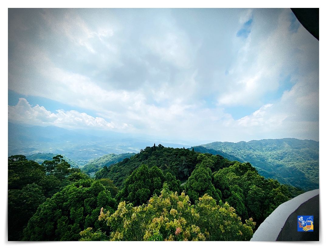 雲洞山莊。沁澐森林｜一次看雲海、遠眺苗栗、台中、可健行可舒心放風的山林住宿