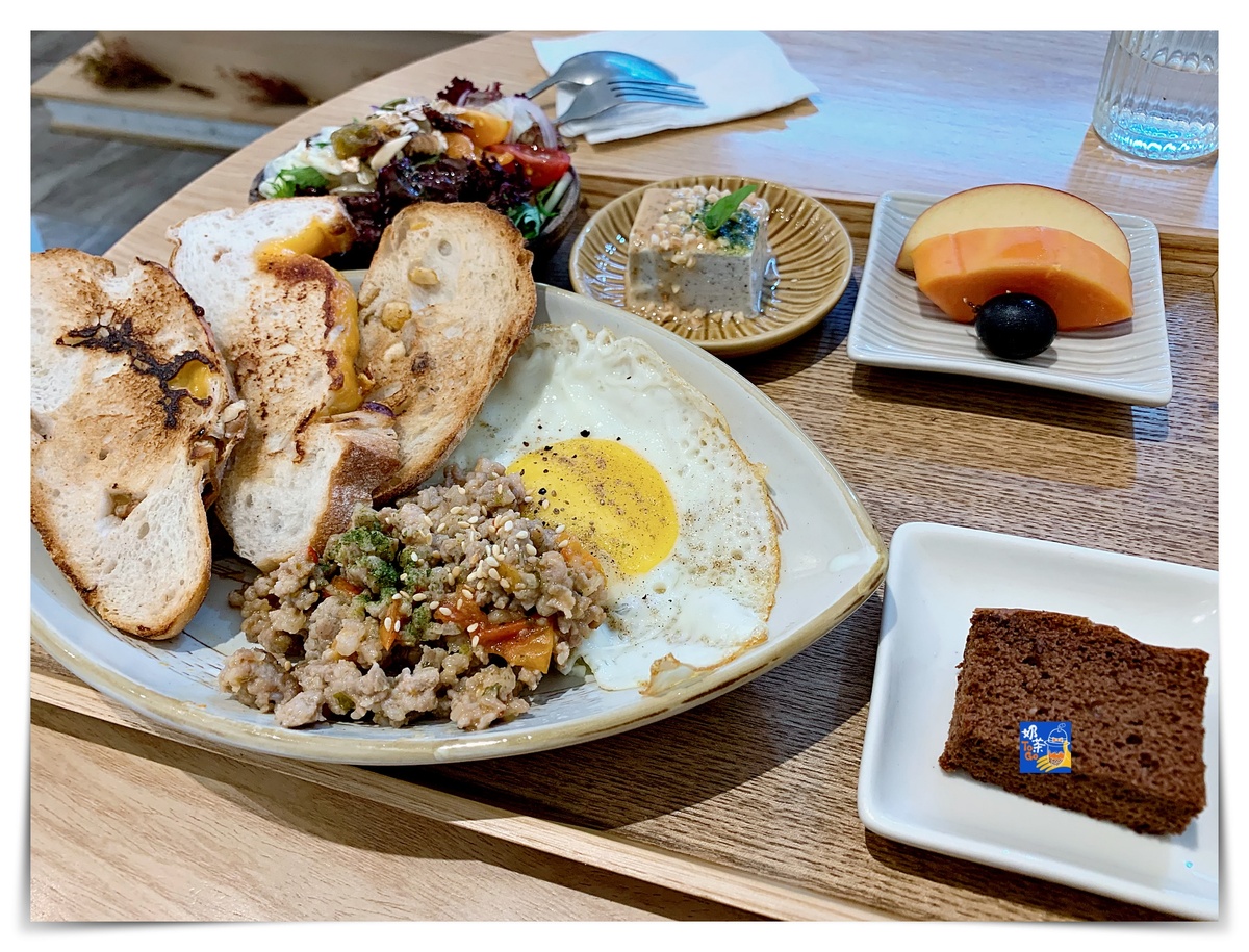 朝食午宴Just Brunch｜板橋府中站 muji風格早午餐推薦 健康、均衡好吃