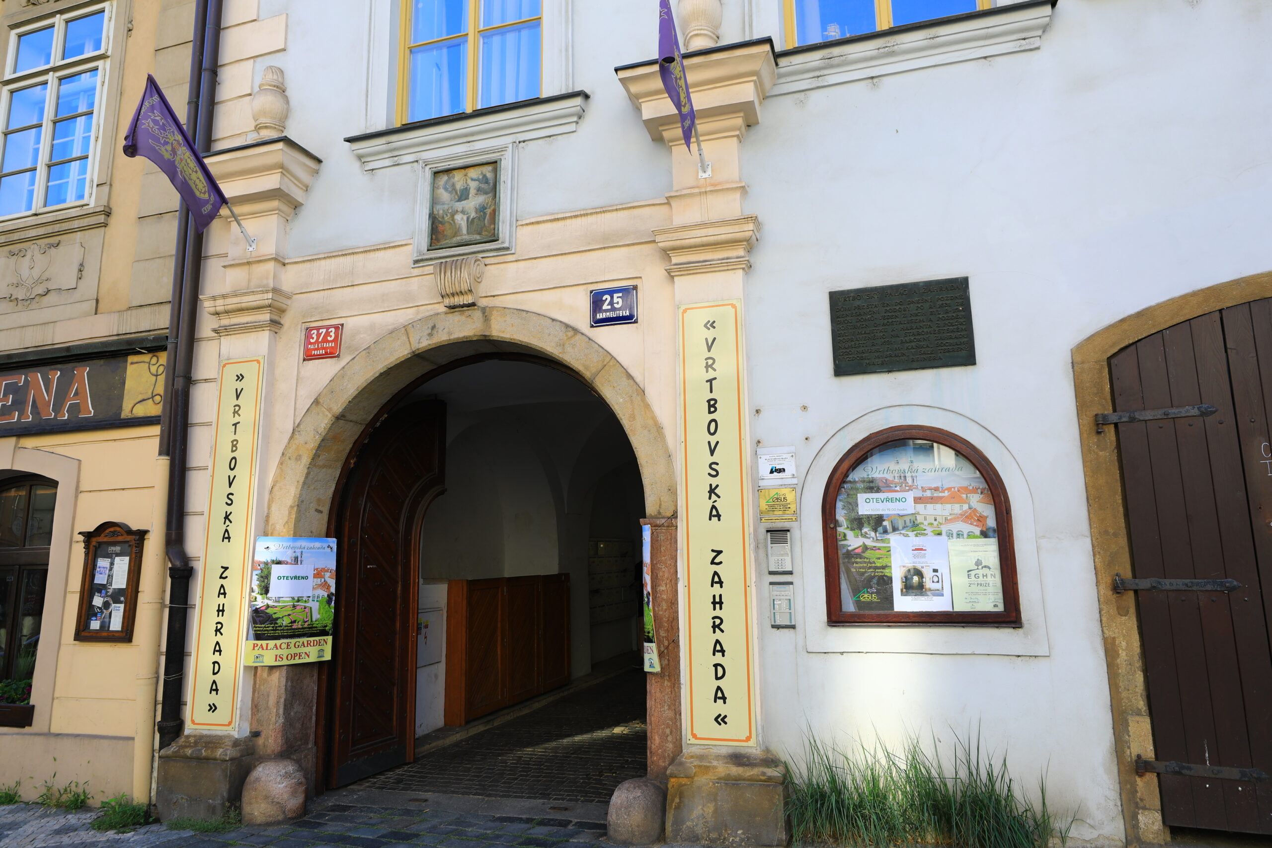 布拉格最美庭園｜維巴庭園Vrtbovská zahrada，周杰倫婚紗取景地，票選中歐最美庭園，聯合國教科文組織世界文化遺產名錄