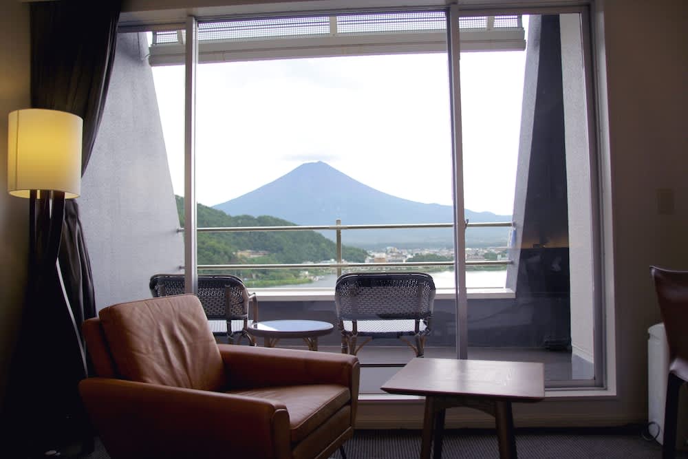 房間可看富士山飯店推薦｜湖景、熱門、平價窗景富士山景飯店推薦