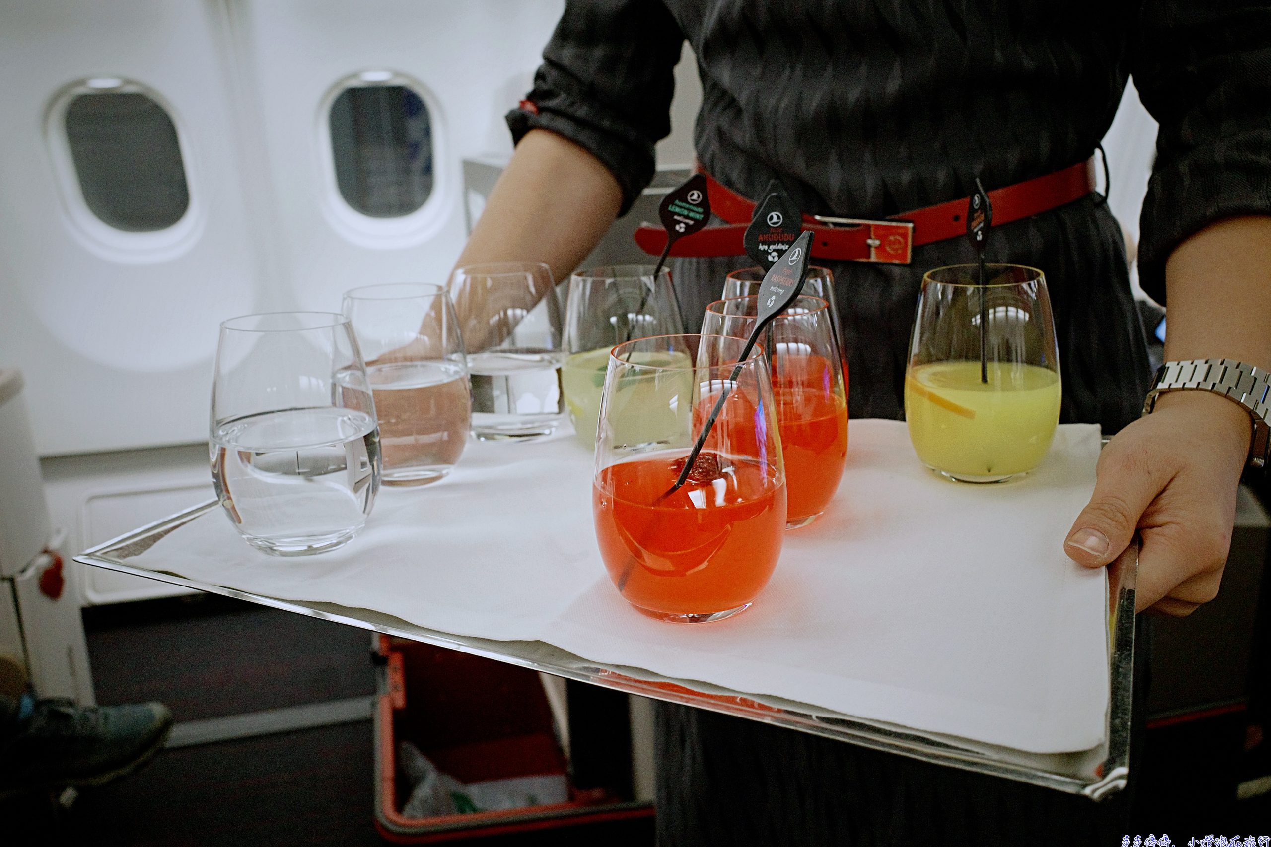 土耳其航空｜商務艙高空頂級烘培坊、平躺空間大、台北中轉伊斯坦堡、歐洲銜接航點多