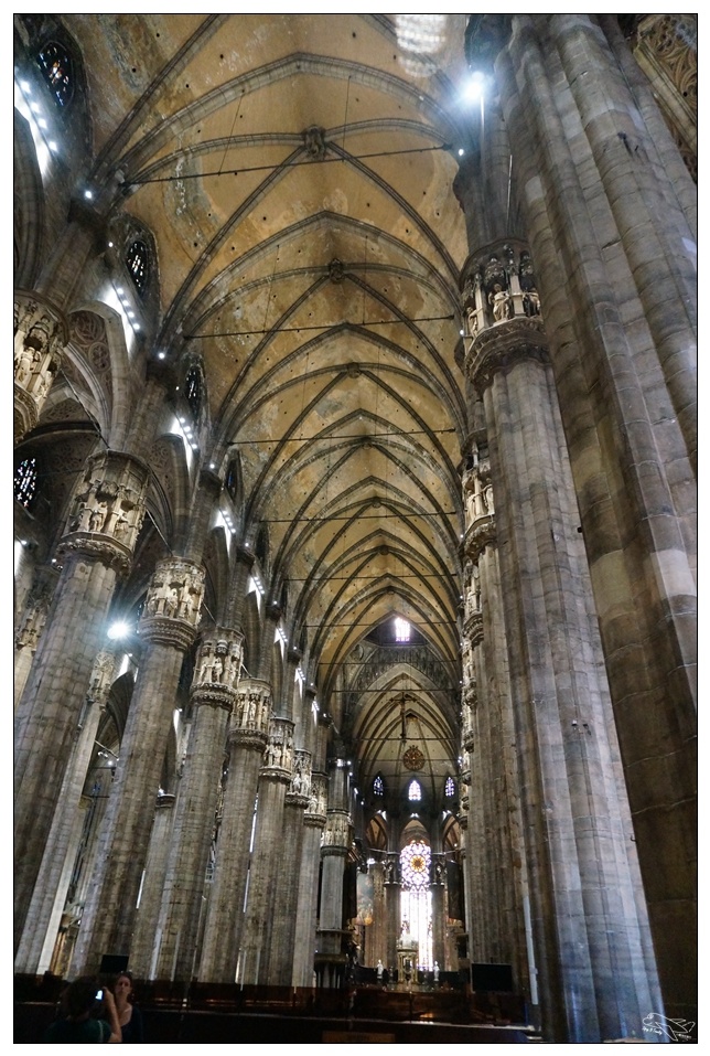 米蘭大教堂|世紀經典景點・那一個早晨的米蘭主座教堂洗禮～Duomo di Milano