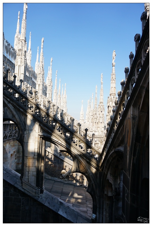 米蘭大教堂|世紀經典景點・那一個早晨的米蘭主座教堂洗禮～Duomo di Milano