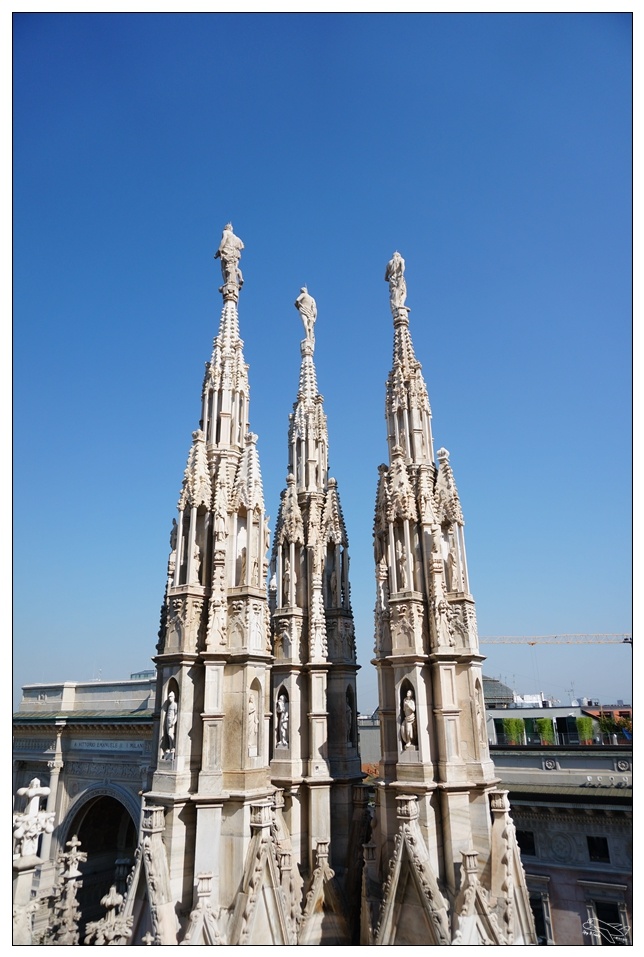 米蘭大教堂|世紀經典景點・那一個早晨的米蘭主座教堂洗禮～Duomo di Milano