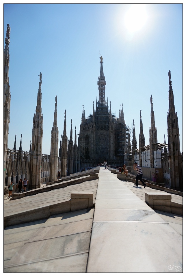 米蘭大教堂|世紀經典景點・那一個早晨的米蘭主座教堂洗禮～Duomo di Milano