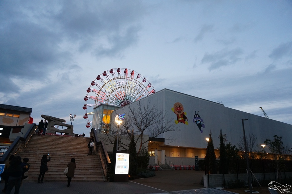 日本關西親子自助|神戶港、麵包超人博物館夜遊～搭配姬路城的好行程～可愛度破錶之必逛麵包超人購物中心！