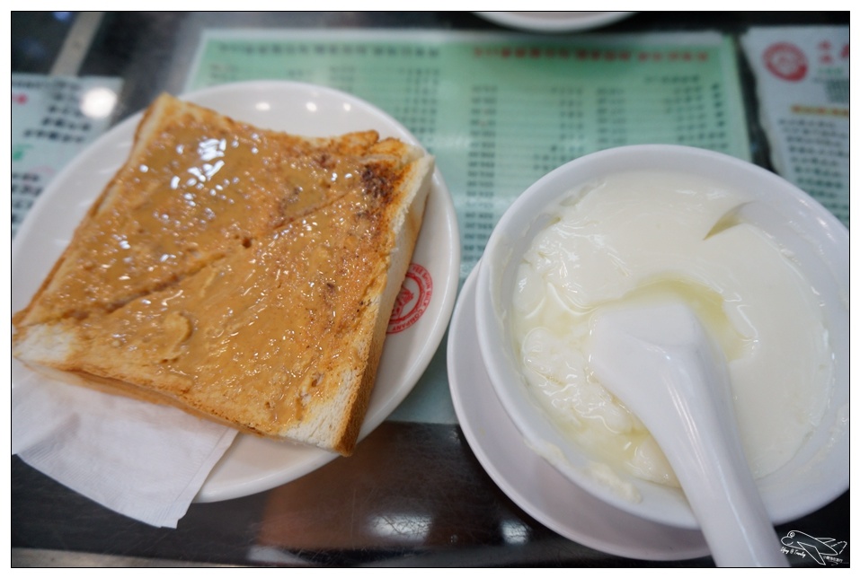 佐敦站美食|港澳義順牛奶公司～雙皮燉奶～香港養生美食甜點～