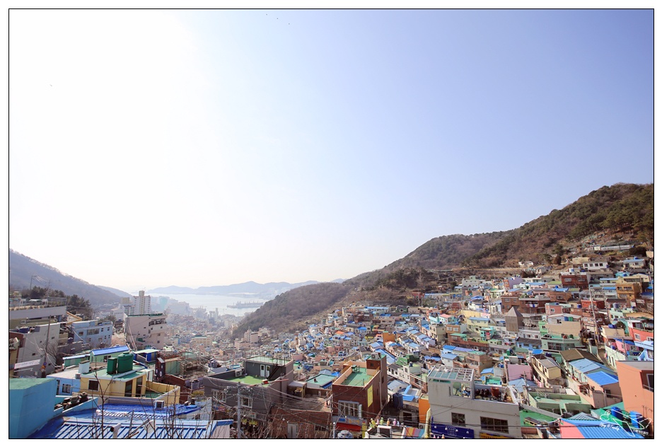 釜山超人氣景點|甘川洞文化村Gamcheon culture village。走一趟藝術村、來一趟與自己的浪漫旅行～完整走跳攻略～