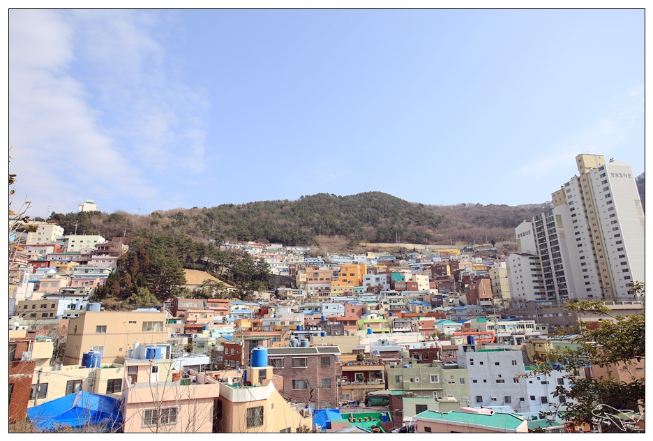 釜山超人氣景點|甘川洞文化村Gamcheon culture village。走一趟藝術村、來一趟與自己的浪漫旅行～完整走跳攻略～