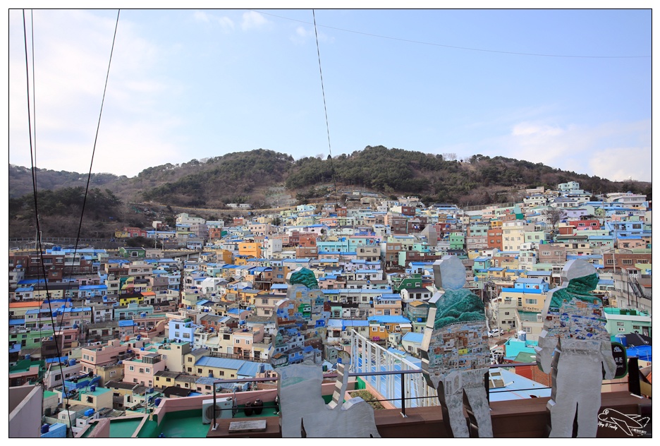 釜山超人氣景點|甘川洞文化村Gamcheon culture village。走一趟藝術村、來一趟與自己的浪漫旅行～完整走跳攻略～