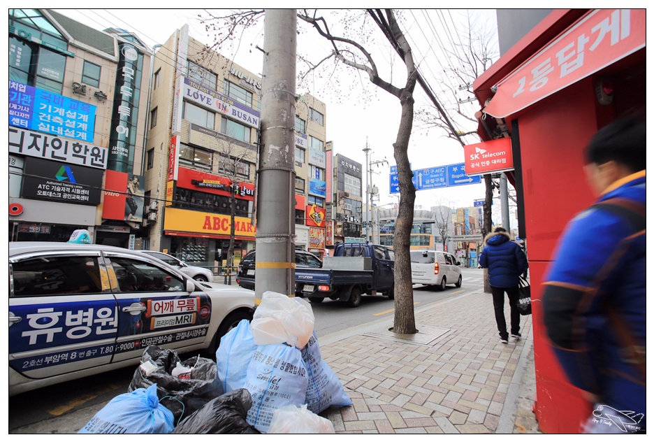 釜山好吃早餐|釜山大學前吐司街-名物吐司。平價豪華美食～比Isaac更熱門～special toast