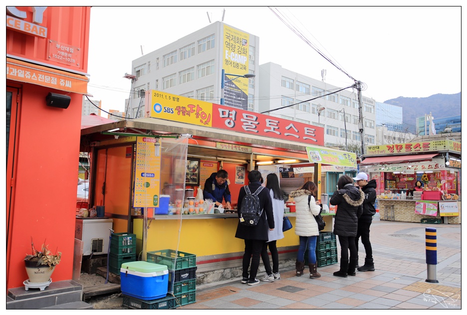 釜山好吃早餐|釜山大學前吐司街-名物吐司。平價豪華美食～比Isaac更熱門～special toast