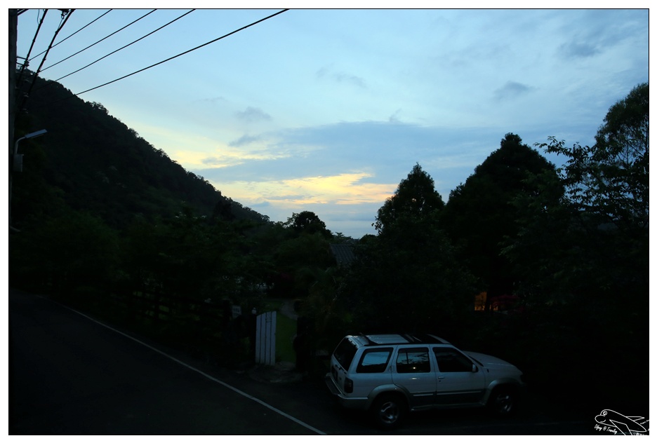 菓風丘上行館・菓風麥芽工房|新竹螢火蟲桐花親子民宿・打開門就有螢火蟲・生態環境美好的大自然寧靜住宿～五指山踏青～