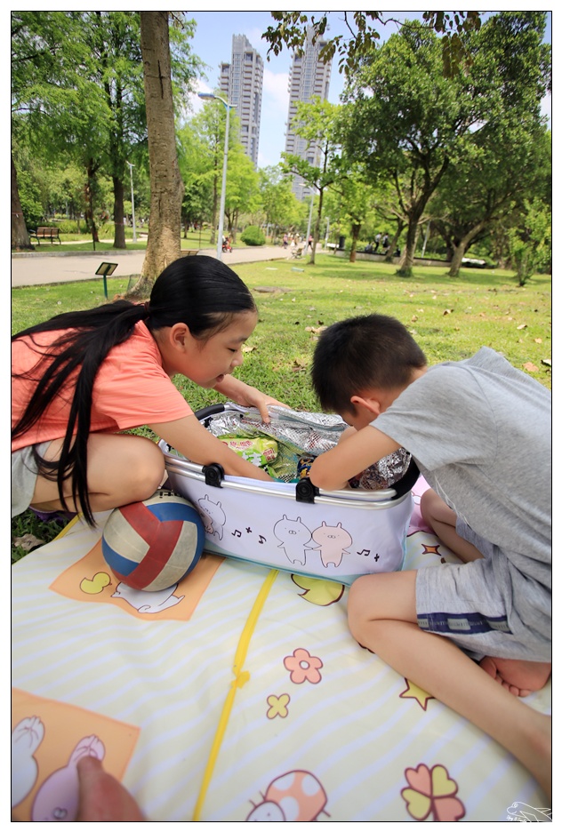 全民瘋野餐｜帶孩子走一趟草地、生態、運動、放空都內小旅行吧～萊爾富兔丸集點送～