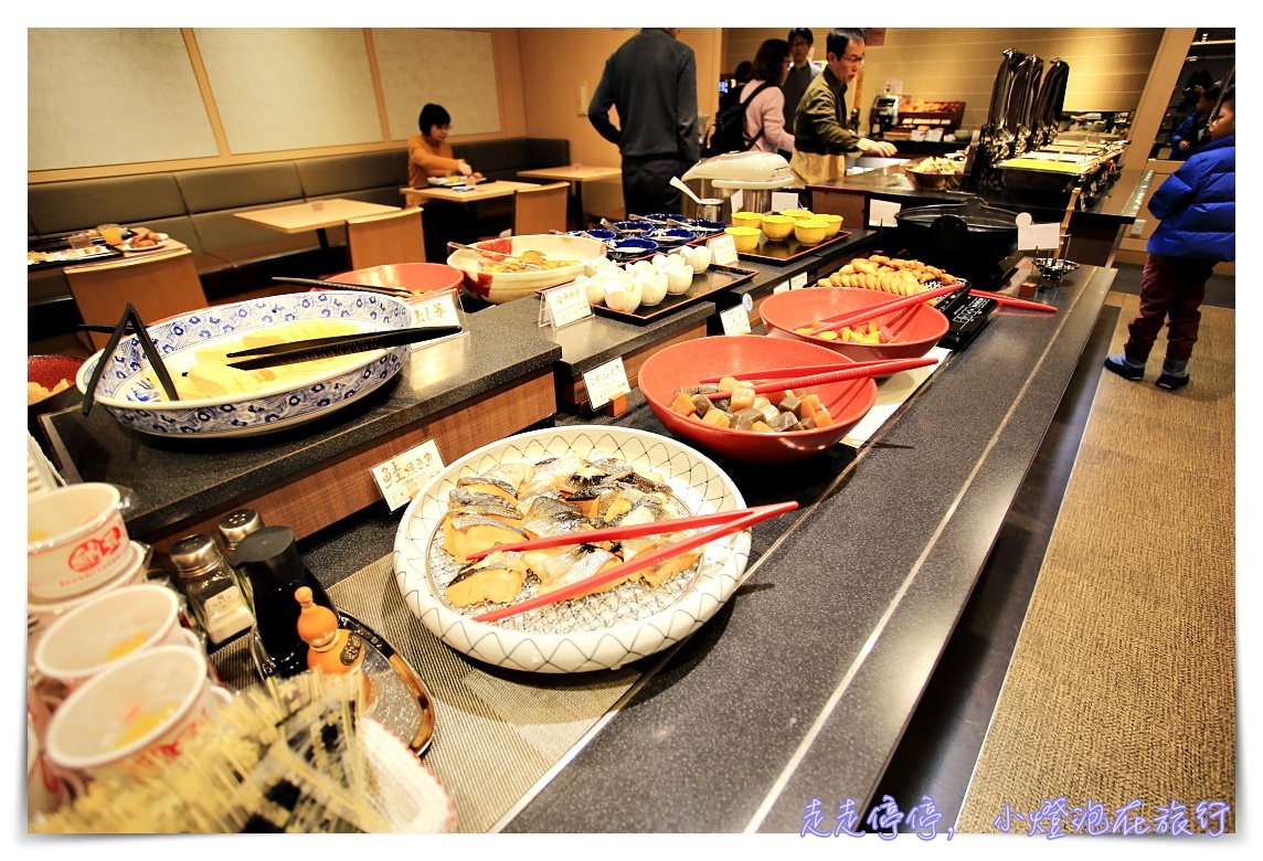 京都親子住宿超推薦｜五条vessel campana質感飯店，交通位置好、服務優、早餐豐盛、大浴場、設備好、附上Handy手機、飲料bar，親子親善～地鐵站旁～