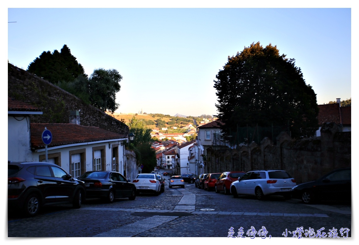 西班牙聖地牙哥 孔波斯特拉 Santiago de Compostela公寓住宿推薦｜ Golden & White Home  ，四通八達、生活便利、超舒適住宿推薦～